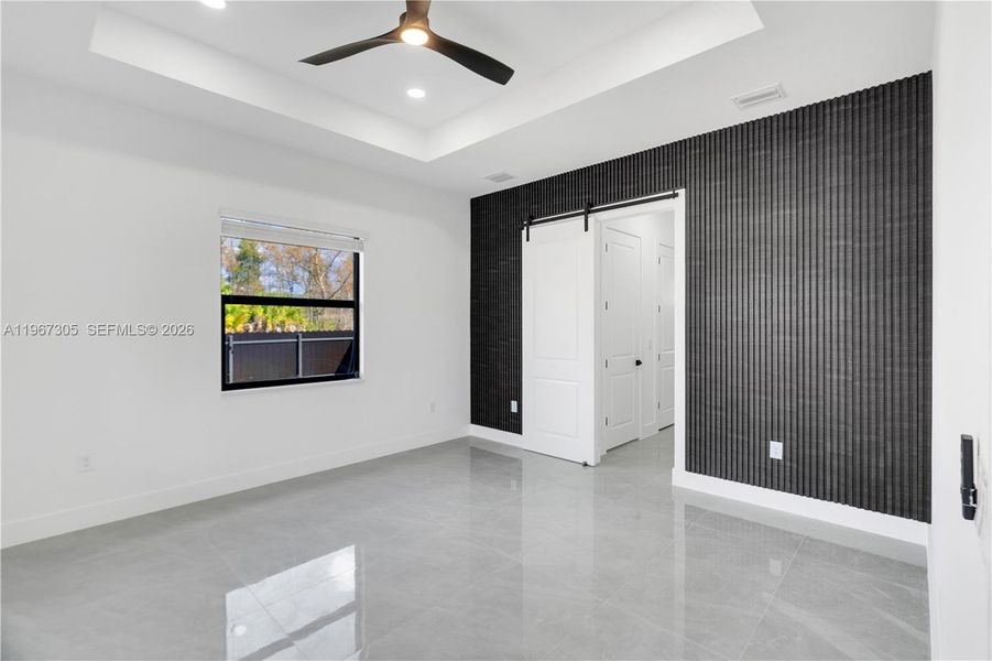 Spacious, unfurnished interior of a new home in , Lehigh Acres (Image 37).