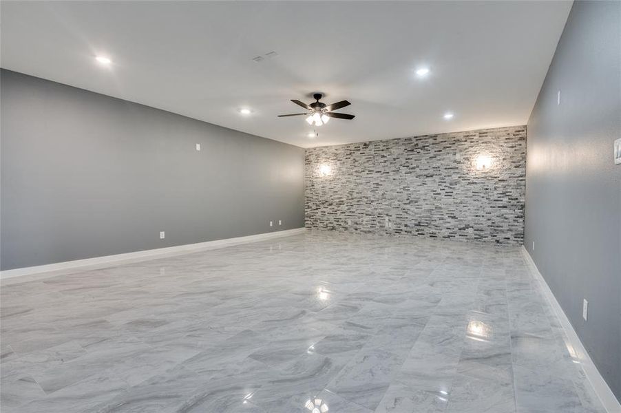 Spacious, unfurnished interior of a new home in , Lancaster (Image 30).