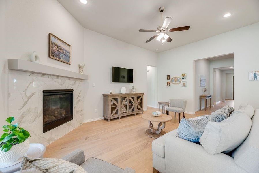 Furnished interior view inside a new home in Reunion, Rhome (Image 19).