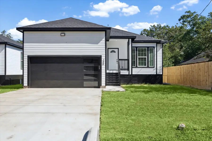 Exterior details and patio area of a home in , Wharton (Image 1).