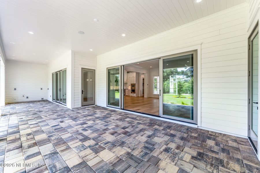 Exterior details and patio area of a home in , Ponte Vedra (Image 30).