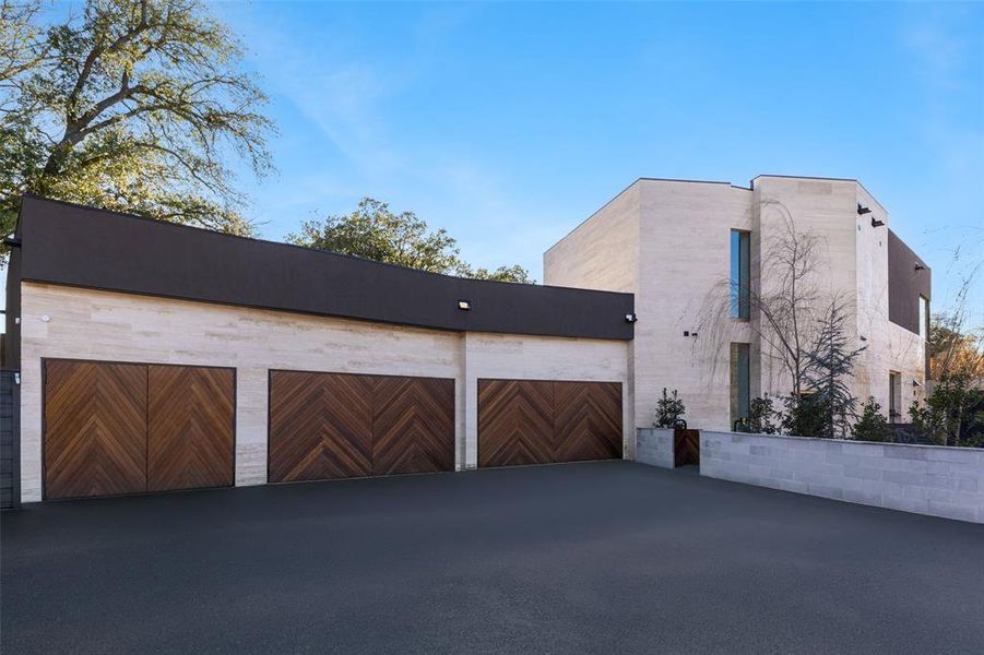 Image 31 of a home in .