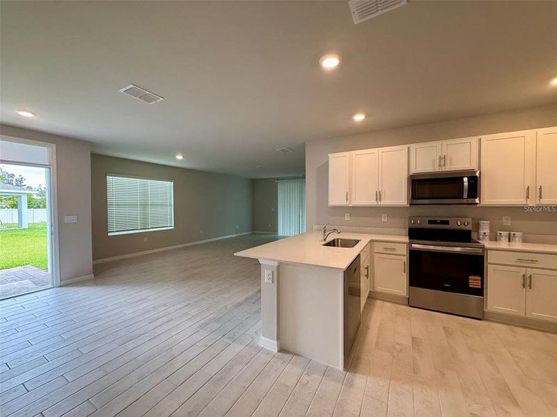 Furnished interior view inside a new home in , Punta Gorda (Image 11). Furnished interior view inside a new home in , Punta Gorda (Image 11).