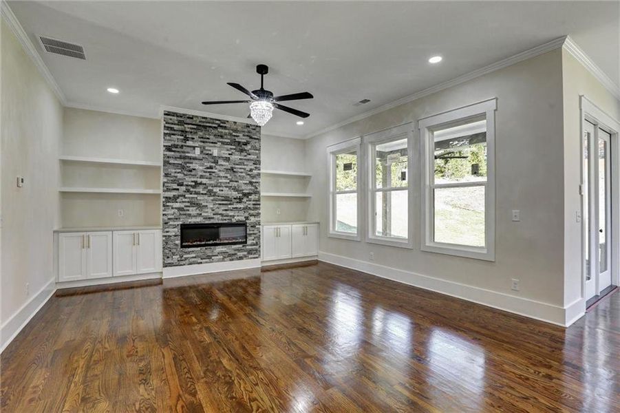 Spacious, unfurnished interior of a new home in , Snellville (Image 35). Spacious, unfurnished interior of a new home in , Snellville (Image 35).