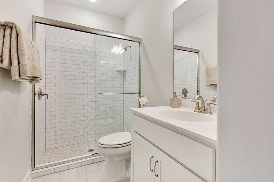 Bar Harbour I, Guest Bath