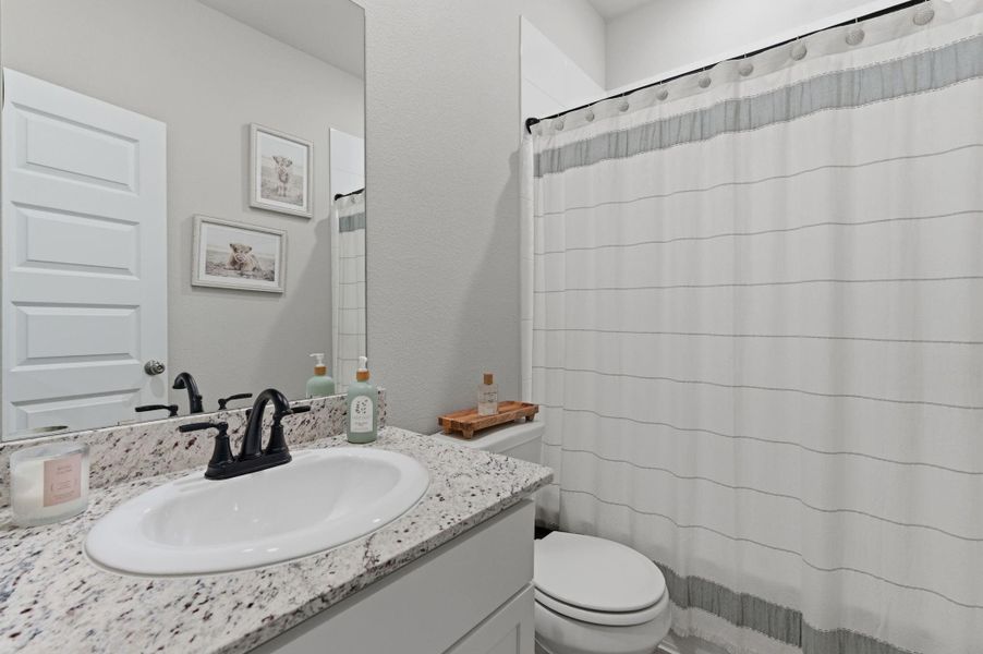Full bathroom on the 1st floor