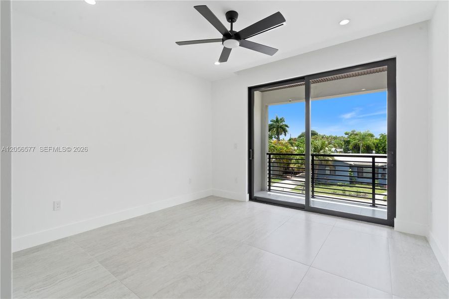 Spacious, unfurnished interior of a new home in , Fort Lauderdale (Image 19). Spacious, unfurnished interior of a new home in , Fort Lauderdale (Image 19).
