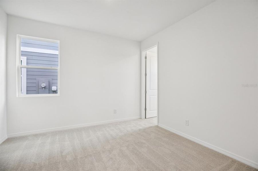 Spacious, unfurnished interior of a new home in , Winter Garden (Image 37).