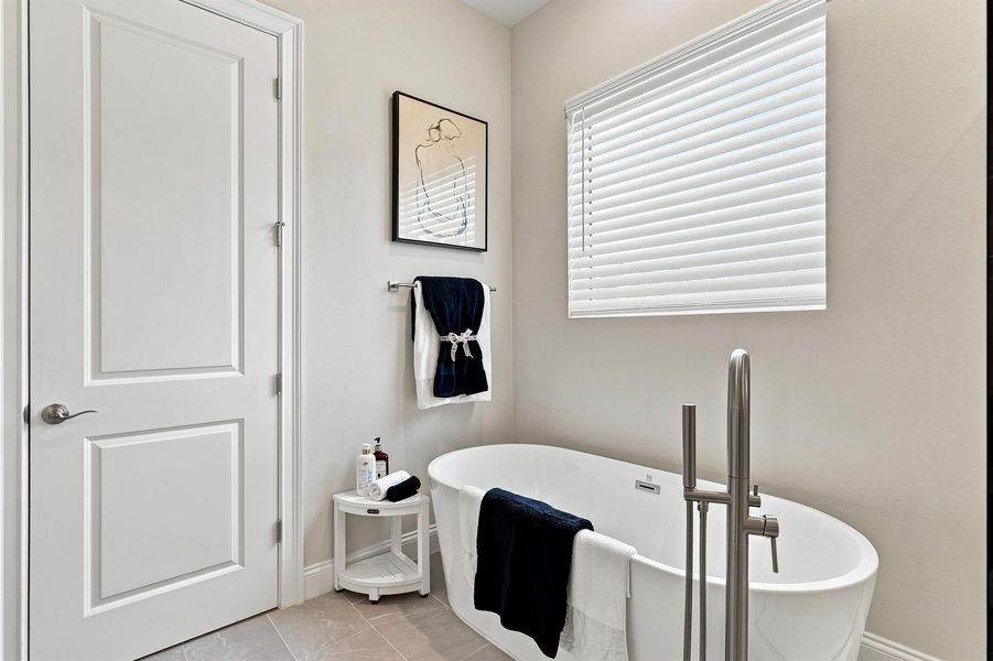 35 Ensuite Soaking Tub