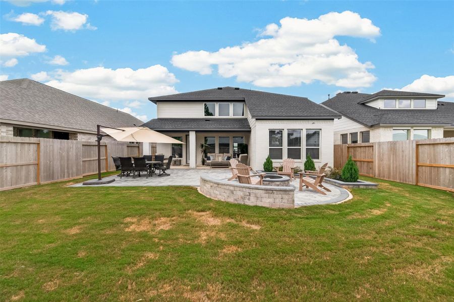 Plenty of outdoor space to relax and unwind Plenty of outdoor space to relax and unwind