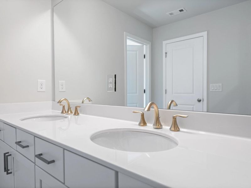Representative furnished interior of a home built from the Cary A by Davidson Homes LLC in Lake Shore, Winder (Image 15).