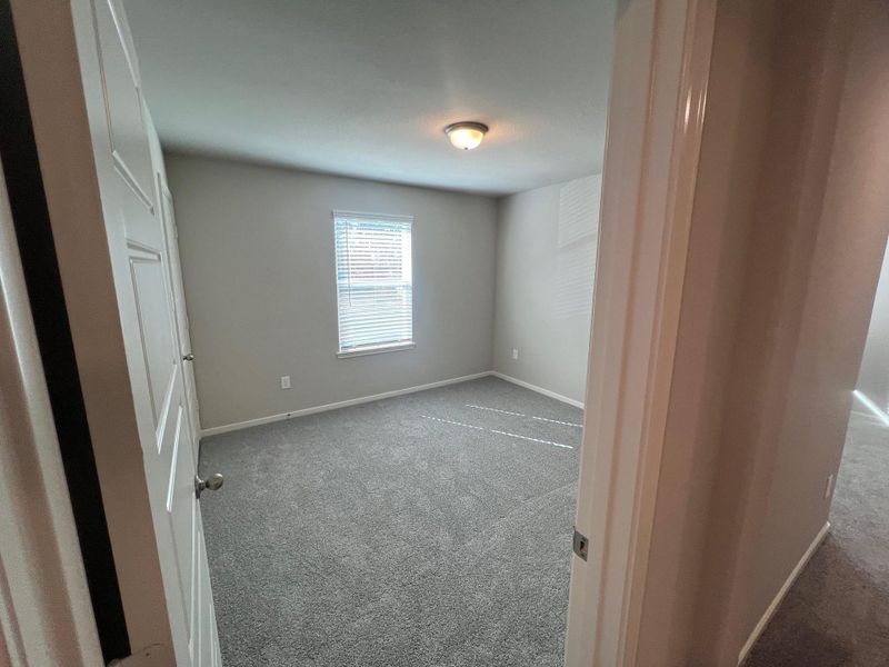 Spacious, unfurnished interior of a new home in Woodland Lakes, Huffman (Image 3).