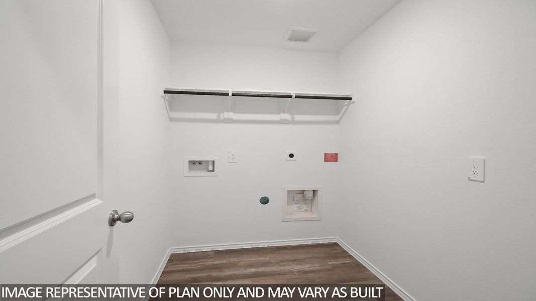 Spacious, unfurnished interior of a new home in Mill Creek, Magnolia (Image 18).