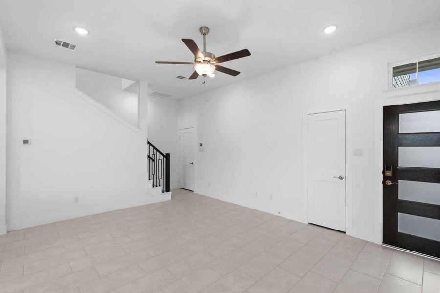 Spacious, unfurnished interior of a new home in Bridgeland, Cypress (Image 26).