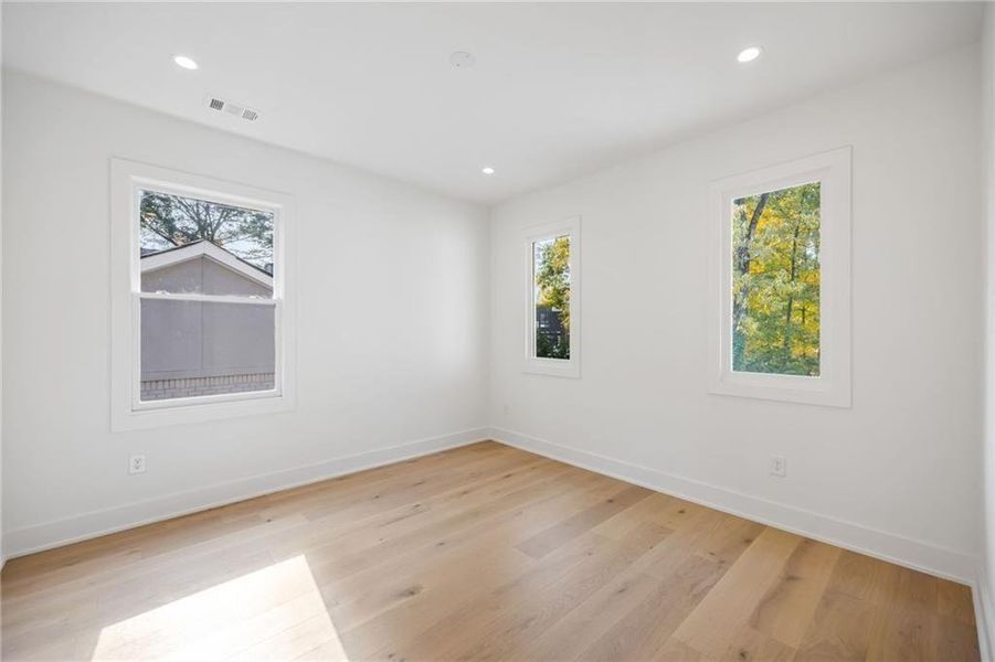 Spacious, unfurnished interior of a new home in , Chamblee (Image 22).