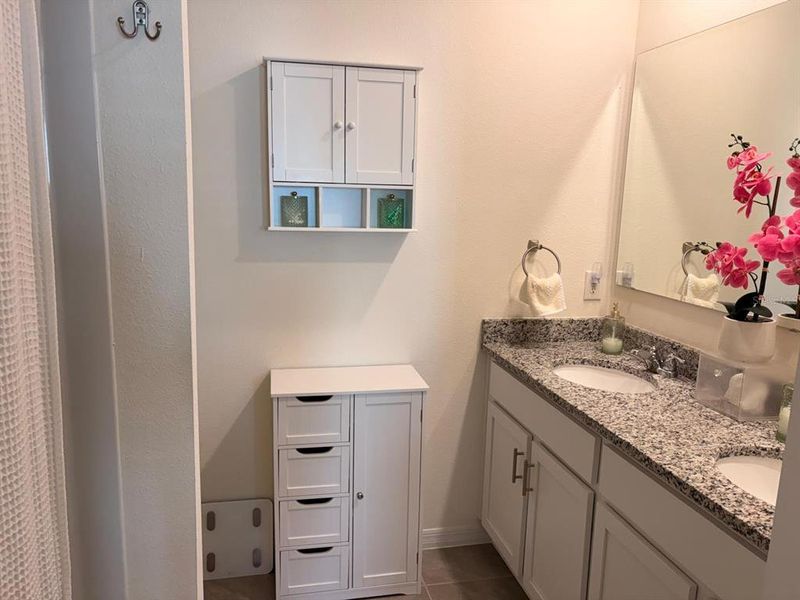 Furnished interior view inside a new home in Kindred, Kissimmee (Image 12).