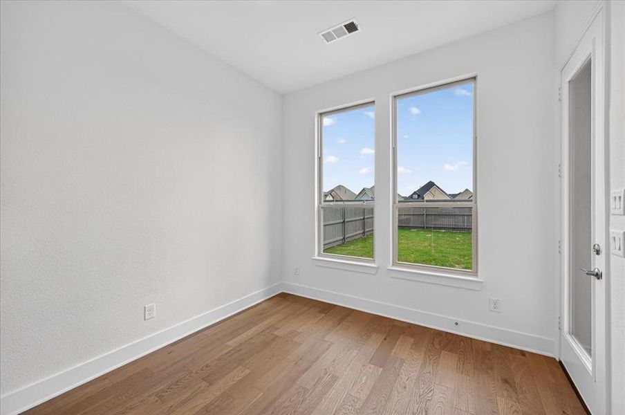 Spacious, unfurnished interior of a new home in Goodland, Venus (Image 21).