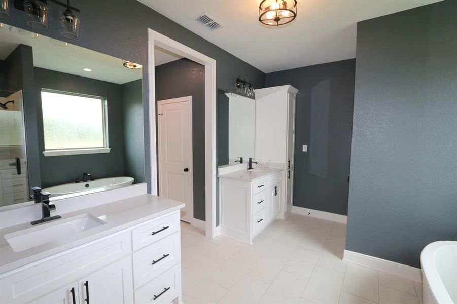 Furnished interior view inside a new home in , Tyler (Image 9).