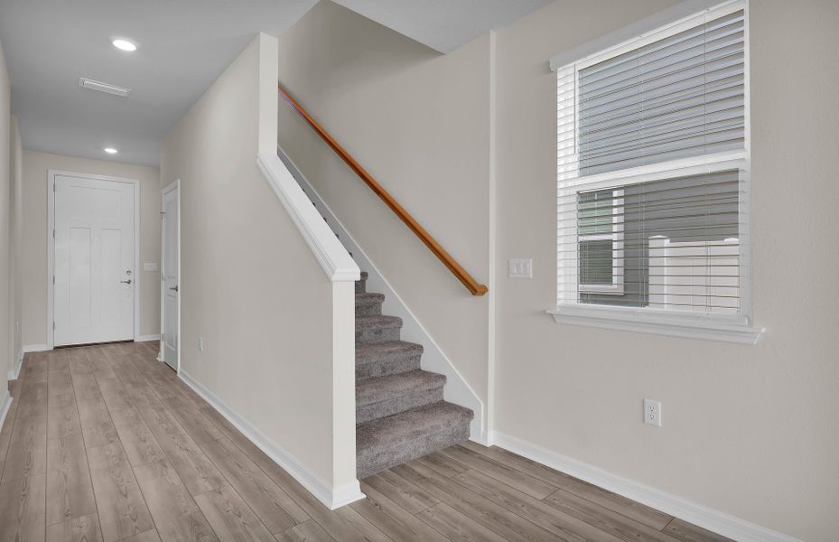 Representative unfurnished interior of a home built from the Morris by Pulte Homes in Murray Farms, Middleburg (Image 23).
