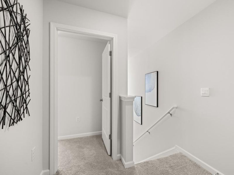 Spacious, unfurnished interior of a new home in Woodbury Park, Atlanta (Image 18).