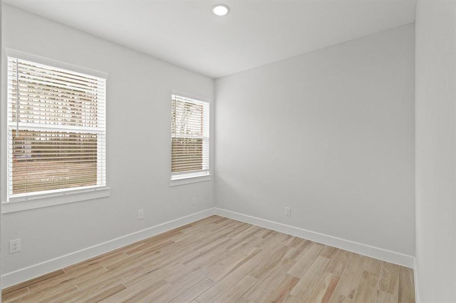 Bedroom 2 (*Photo not of actual home and used for illustration purposes only.)