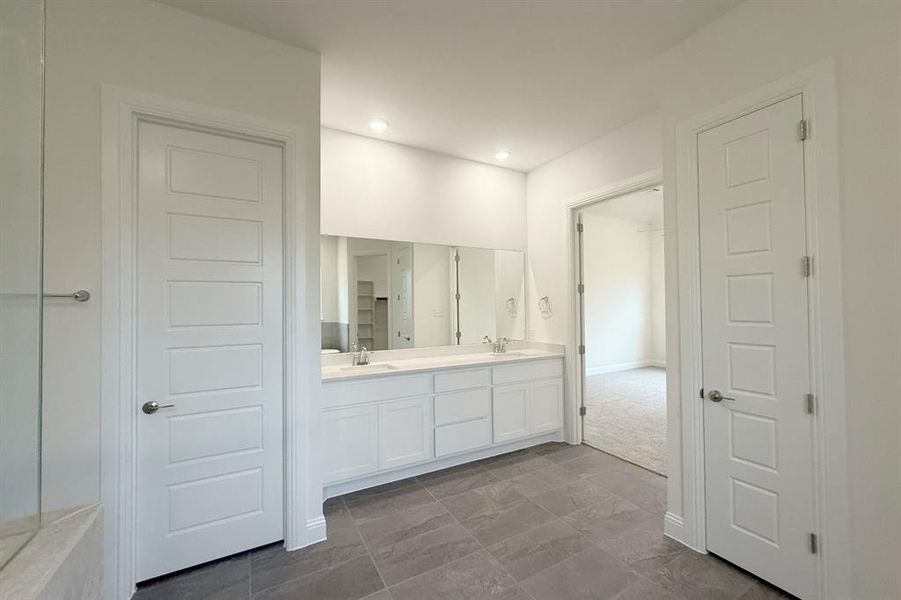 Furnished interior view inside a new home in Ridge Park Estates, Royse City (Image 7).