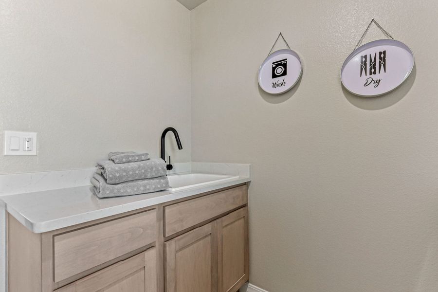 Representative interior finishes for a home built from the Franklin by View Homes in Desert Springs | Enchanted Series, El Paso (Image 18). Representative interior finishes for a home built from the Franklin by View Homes in Desert Springs | Enchanted Series, El Paso (Image 18).