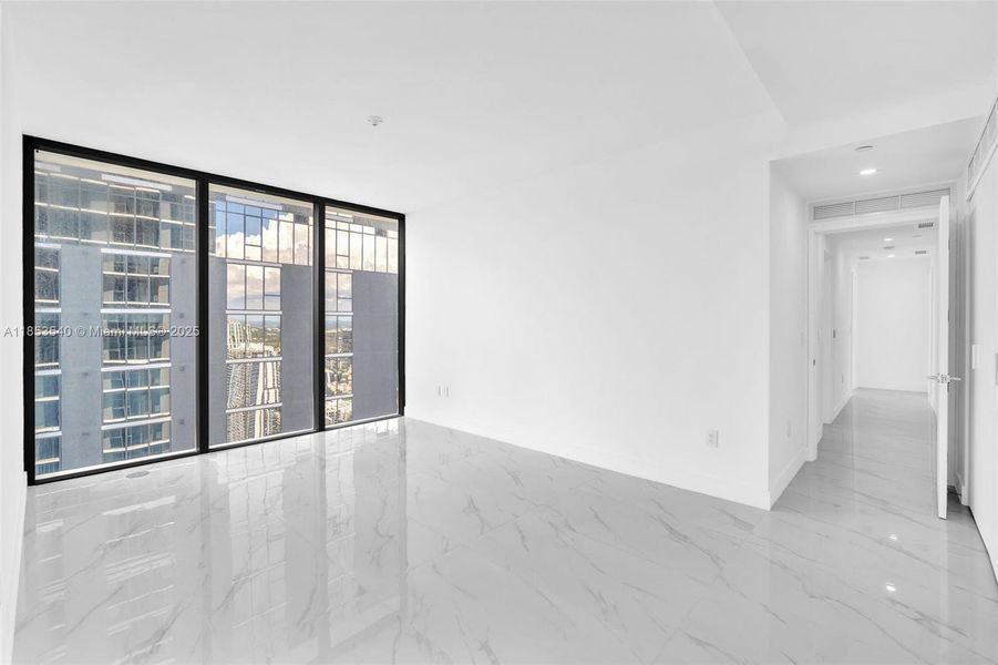 Spacious, unfurnished interior of a new home in Aria Reserve, Miami (Image 23). Spacious, unfurnished interior of a new home in Aria Reserve, Miami (Image 23).