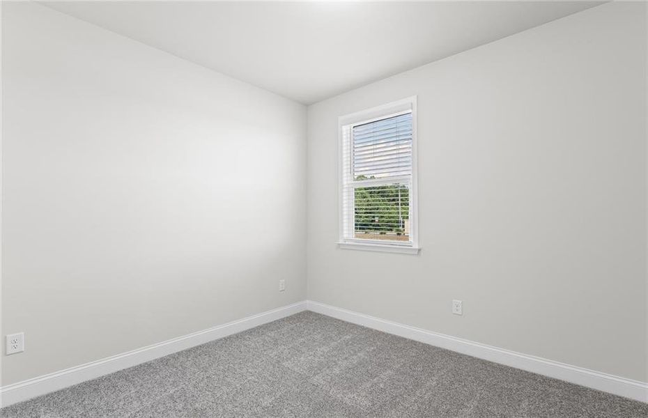 Spacious, unfurnished interior of a new home in Overland, Locust Grove (Image 25).