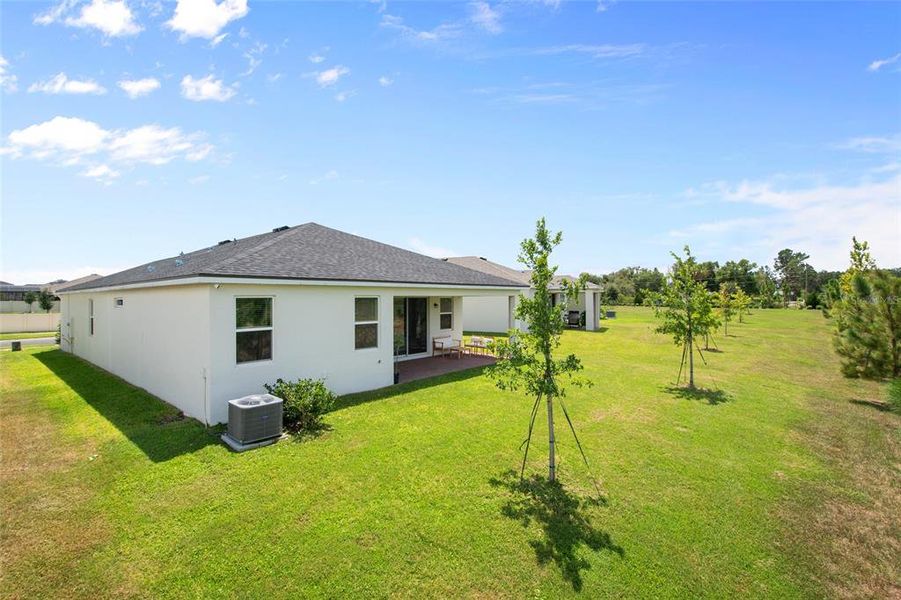 Exterior details and patio area of a home in Waterbrooke, Clermont (Image 30).