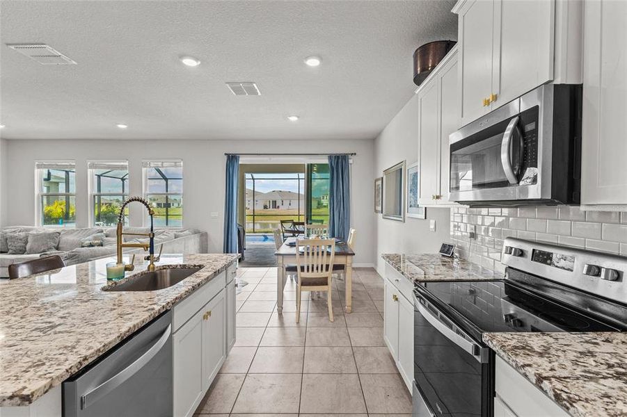 Furnished interior view inside a new home in Evergreen, Bradenton (Image 18).
