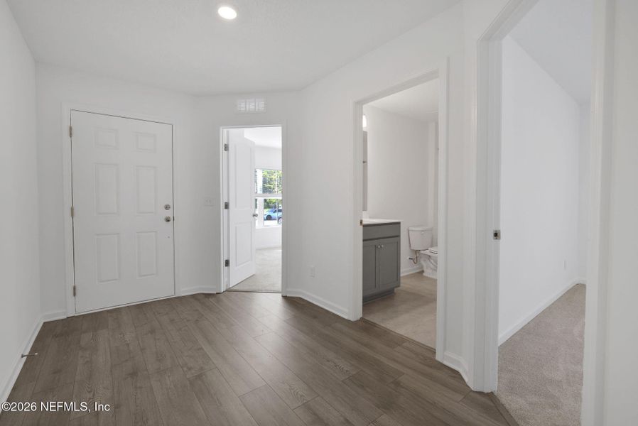 Spacious, unfurnished interior of a new home in Wilford Oaks, Orange Park (Image 38).