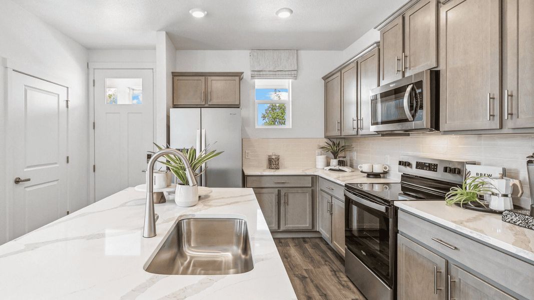 Representative furnished interior of a home built from the Muirfield by D.R. Horton in Arcadia, Denver (Image 7).
