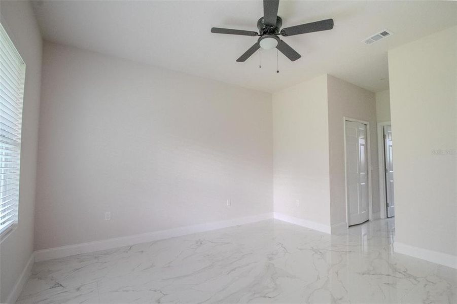 Spacious, unfurnished interior of a new home in , Kissimmee (Image 17).