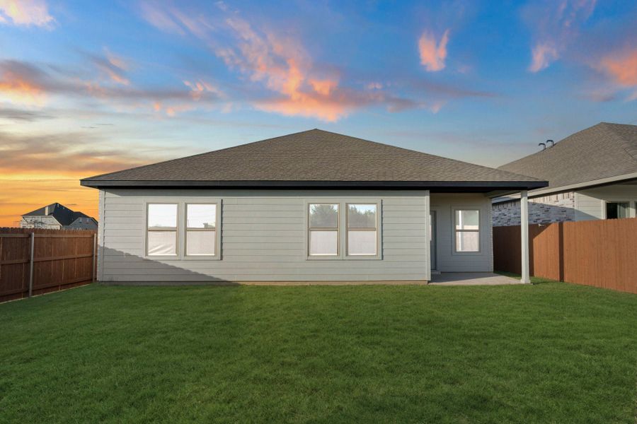 4br New Home in Heartland, TX.  - Slide 6