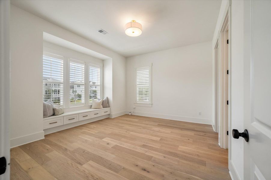 Spacious, unfurnished interior of a new home in , Mount Pleasant (Image 70).