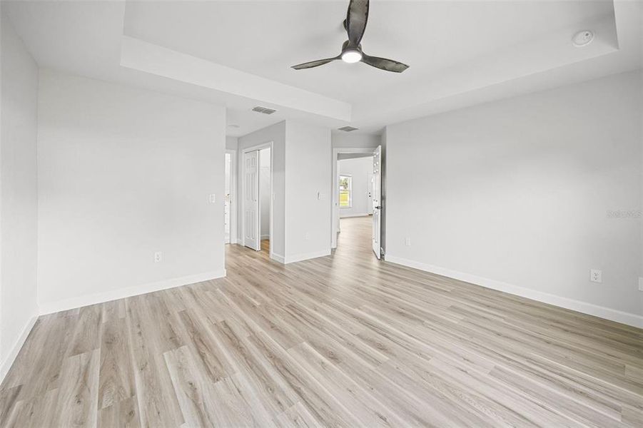 Spacious, unfurnished interior of a new home in , Bushnell (Image 21).