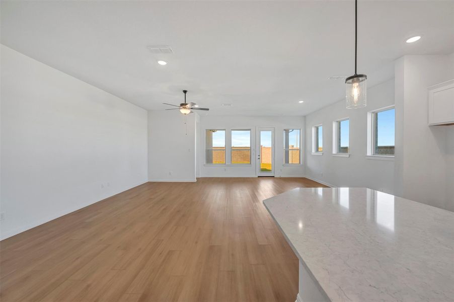 Spacious, unfurnished interior of a new home in Beacon Point at Lago Mar 50’ Homesites, Texas City (Image 28).