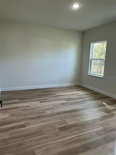 Spacious, unfurnished interior of a new home in , Ocala (Image 20).