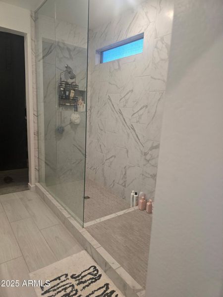 1000026042 1000026042