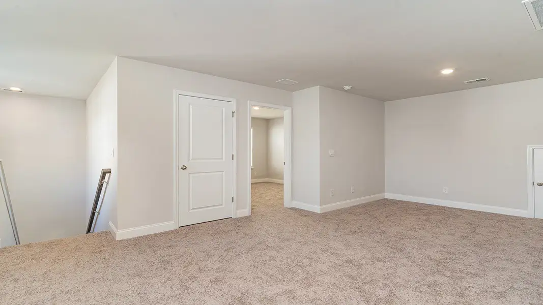 Representative unfurnished interior of a home built from the BELFORT by D.R. Horton in Waterbridge, Myrtle Beach (Image 34).