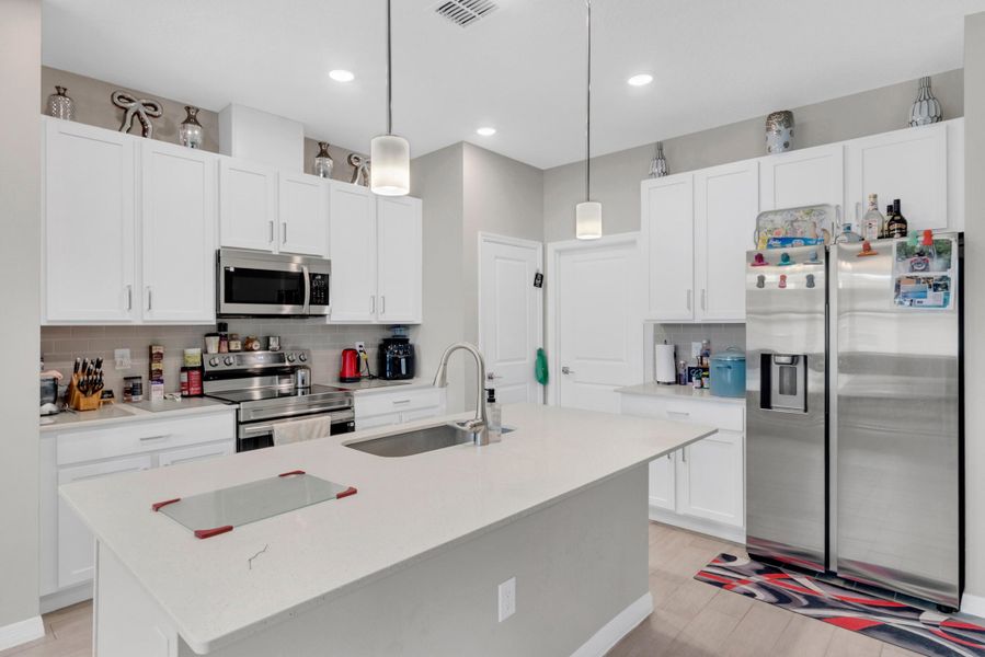 544 Higgs Ave NW-15