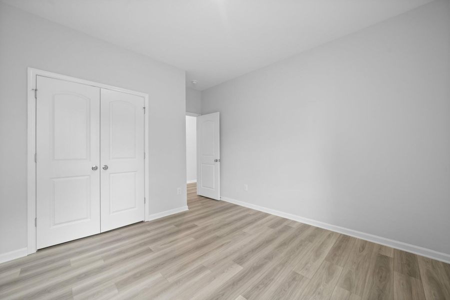 Spacious, unfurnished interior of a new home in Chandler Ridge, McLeansville (Image 23).