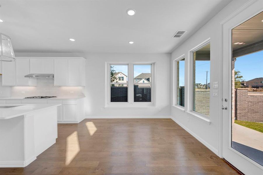 Spacious, unfurnished interior of a new home in Lilyana, Celina (Image 16).