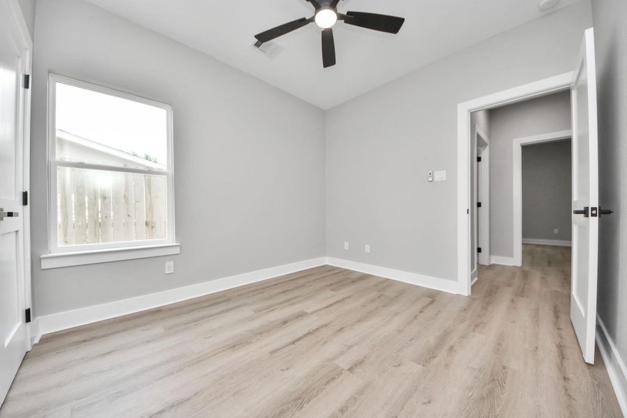 Spacious, unfurnished interior of a new home in , Pasadena (Image 23).