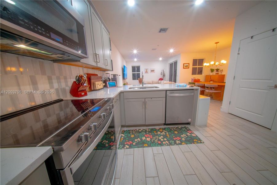 Furnished interior view inside a new home in , Pembroke Pines (Image 12).