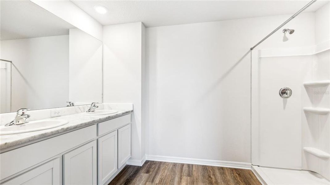 Furnished interior view inside a new home in Seaire, Parrish (Image 5).