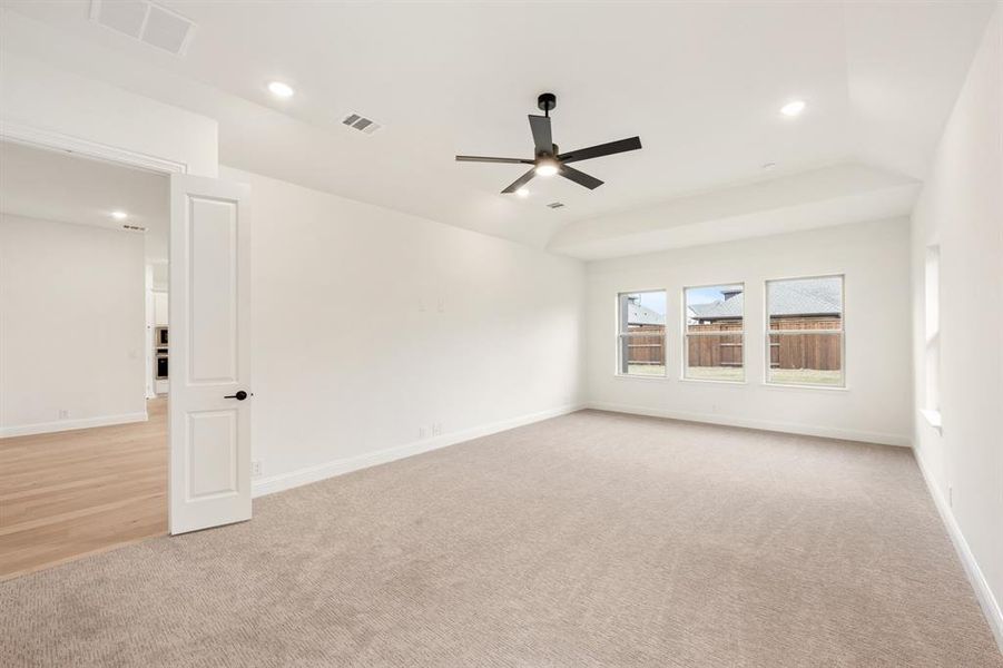 Spacious, unfurnished interior of a new home in Windsong Ranch Classic 61, Prosper (Image 24).