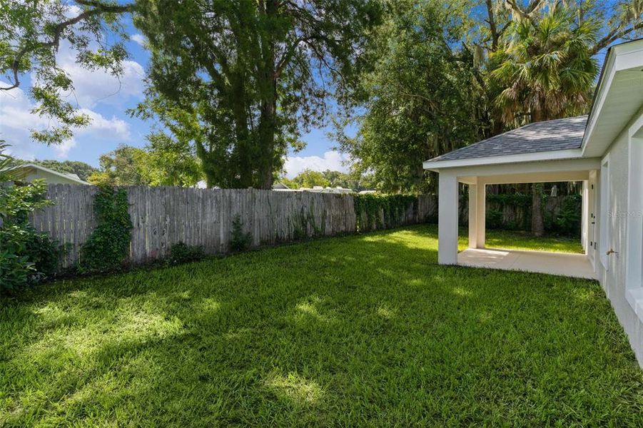 Exterior details and patio area of a home in , Wildwood (Image 4).