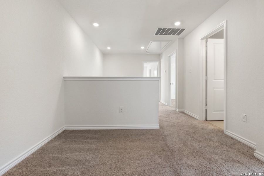 Spacious, unfurnished interior of a new home in Spanish Trails Villas, San Antonio (Image 15).